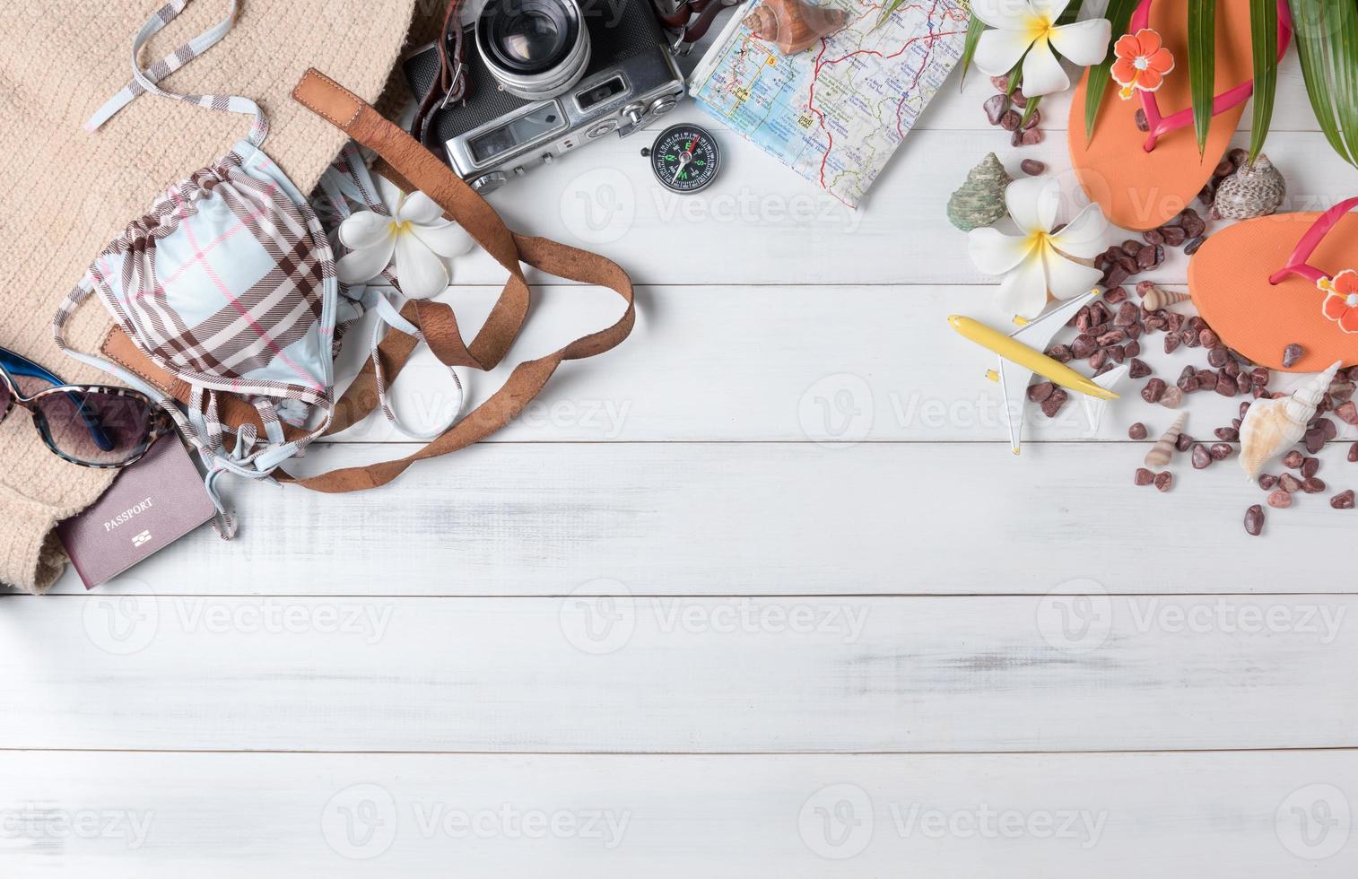 viaggio Accessori costumi. passaporti, bagaglio, bikini foto