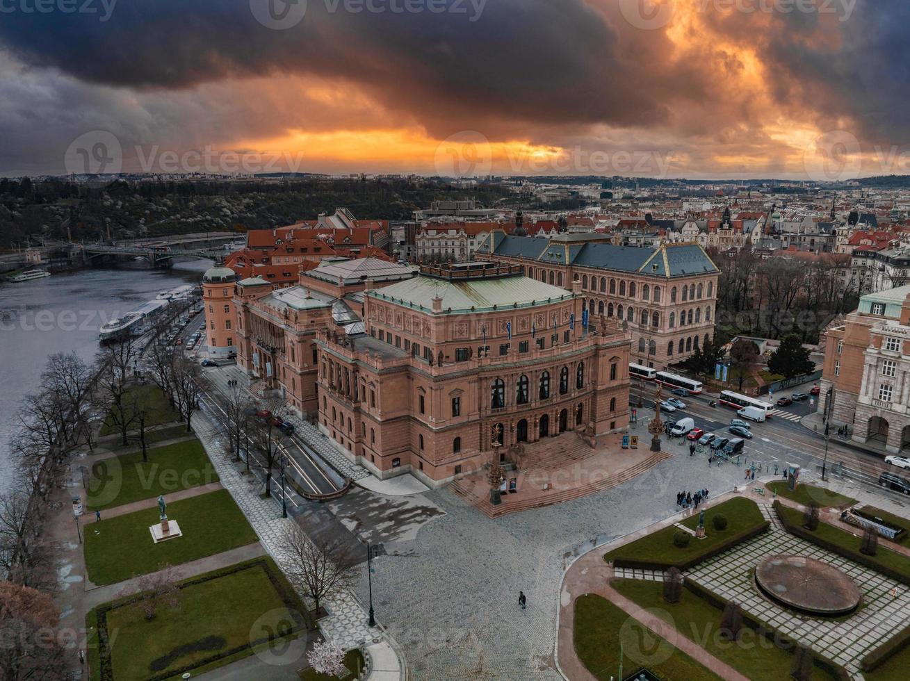 aereo Visualizza di il rudolfino praga, un' bellissimo neorinascimentale edificio foto