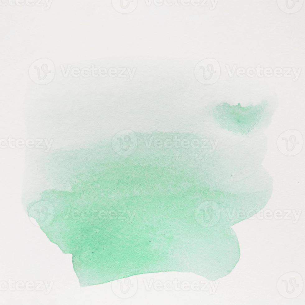 fondo bianco del colpo della spazzola di colore di acqua verde. alta qualità e risoluzione bellissimo concetto di foto