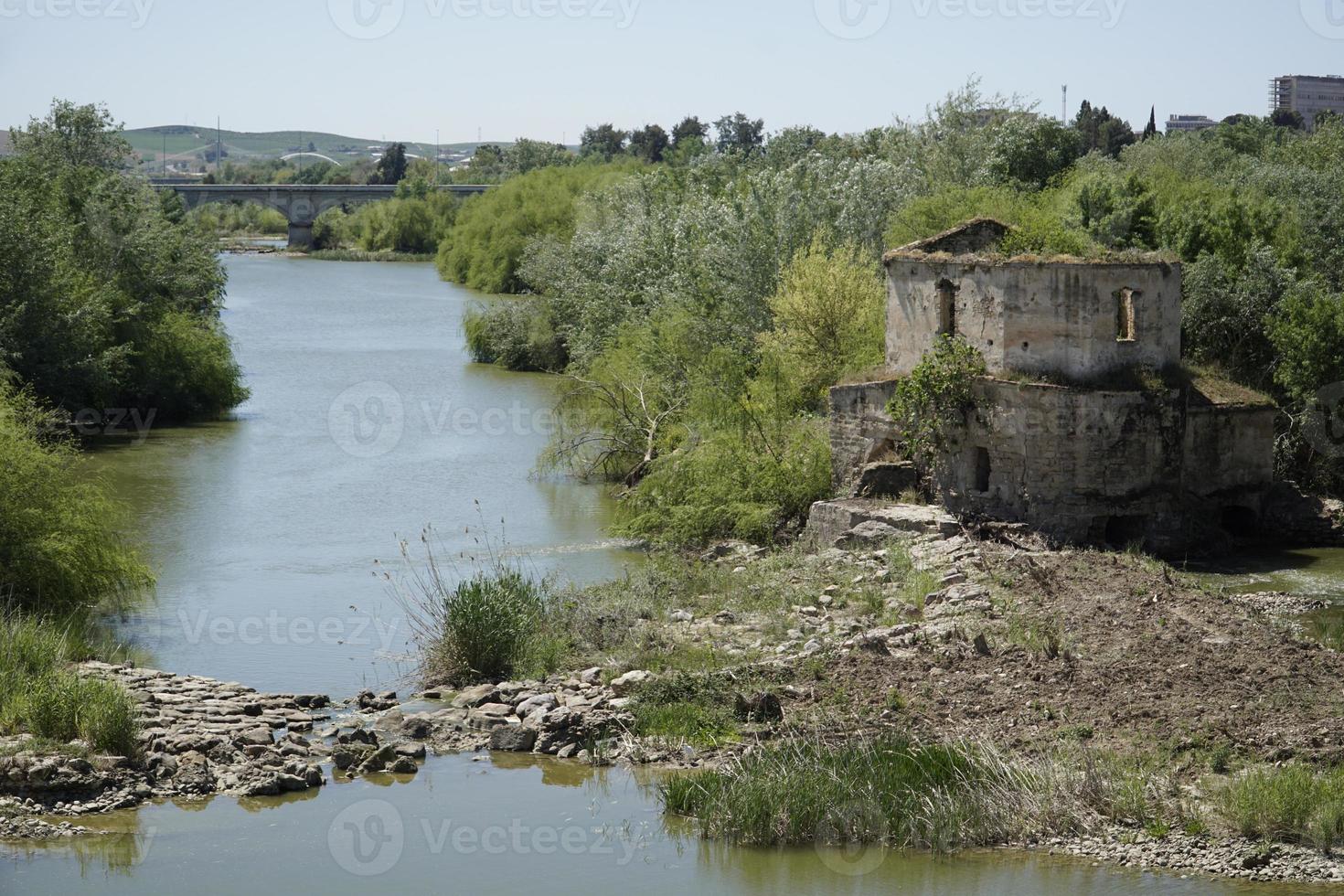 albolafia acqua mulino su guadalquivir fiume nel Cordova, Spagna foto