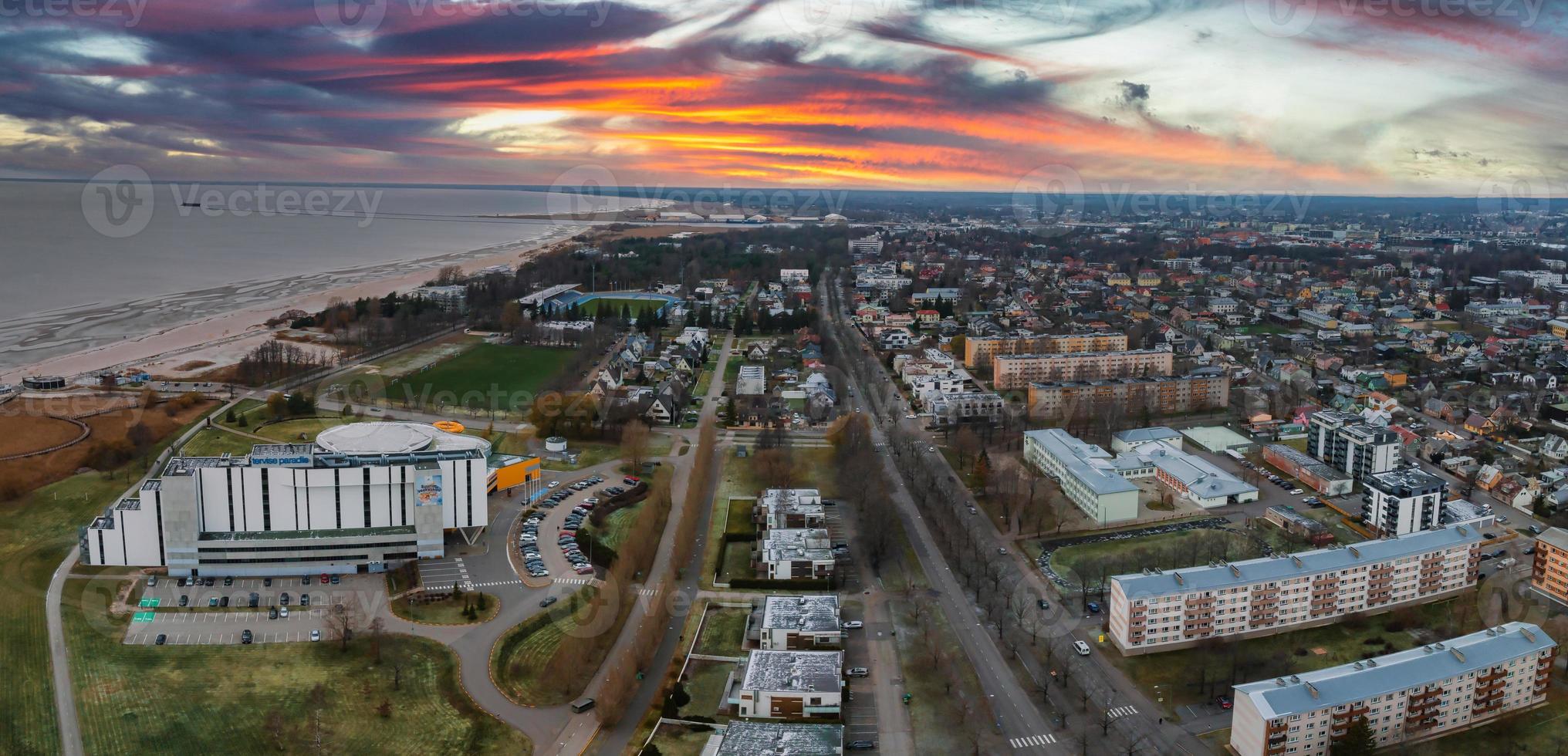 aereo Visualizza di il parnu città nel Estonia. foto