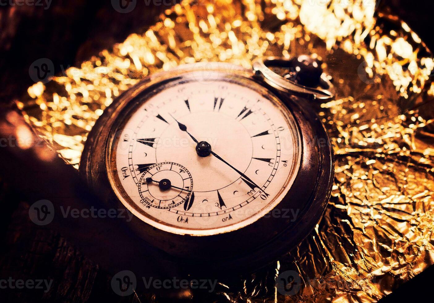 vecchio tasca orologio foto