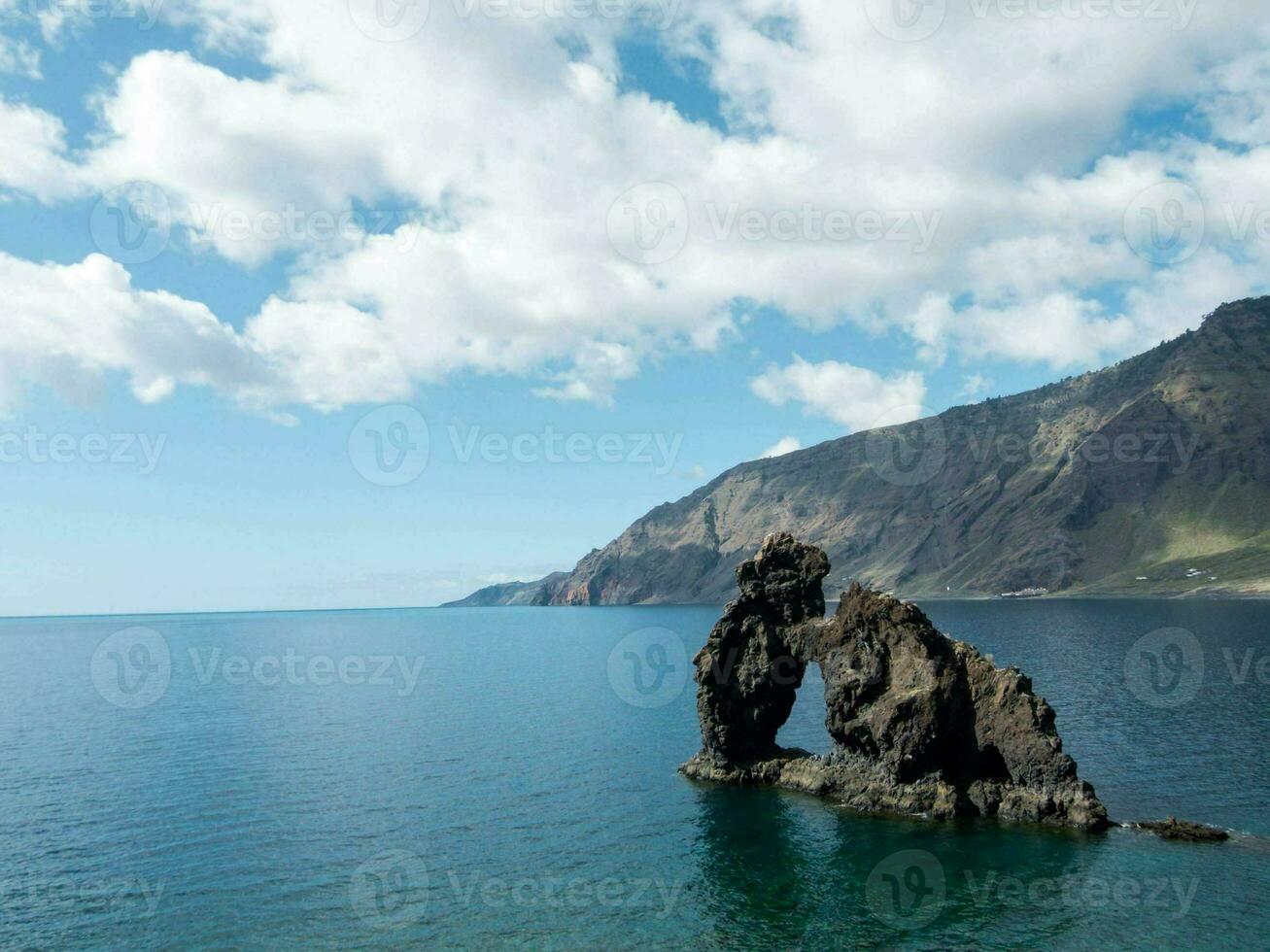 vista panoramica sull'oceano foto