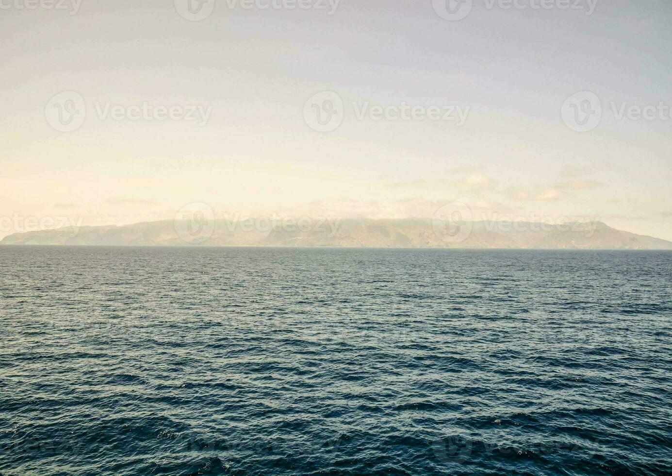 vista panoramica sull'oceano foto