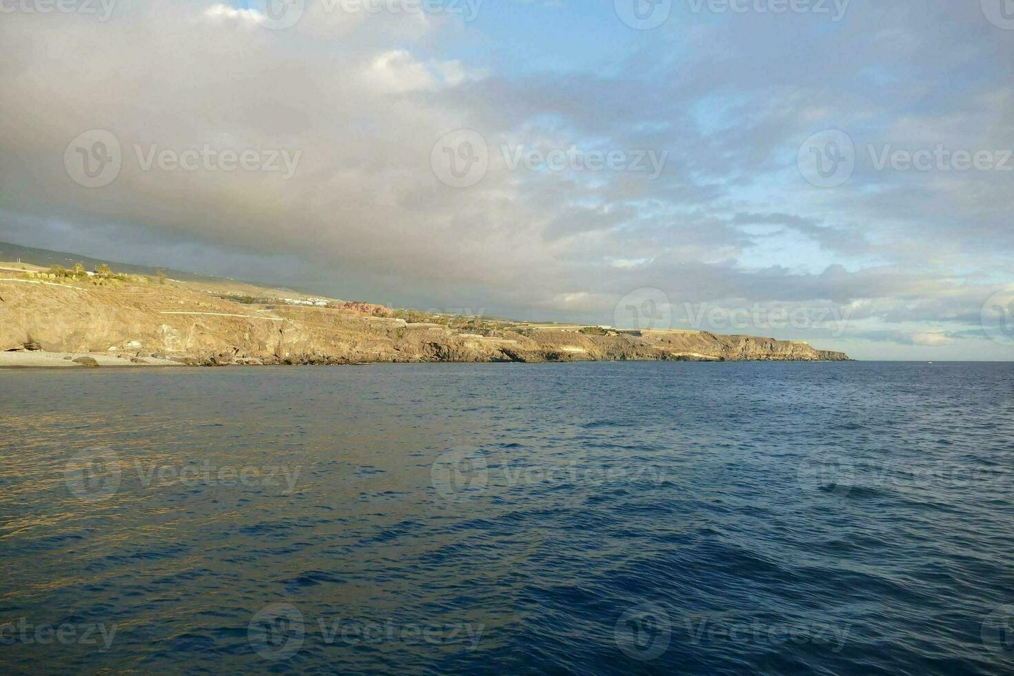 vista panoramica sull'oceano foto