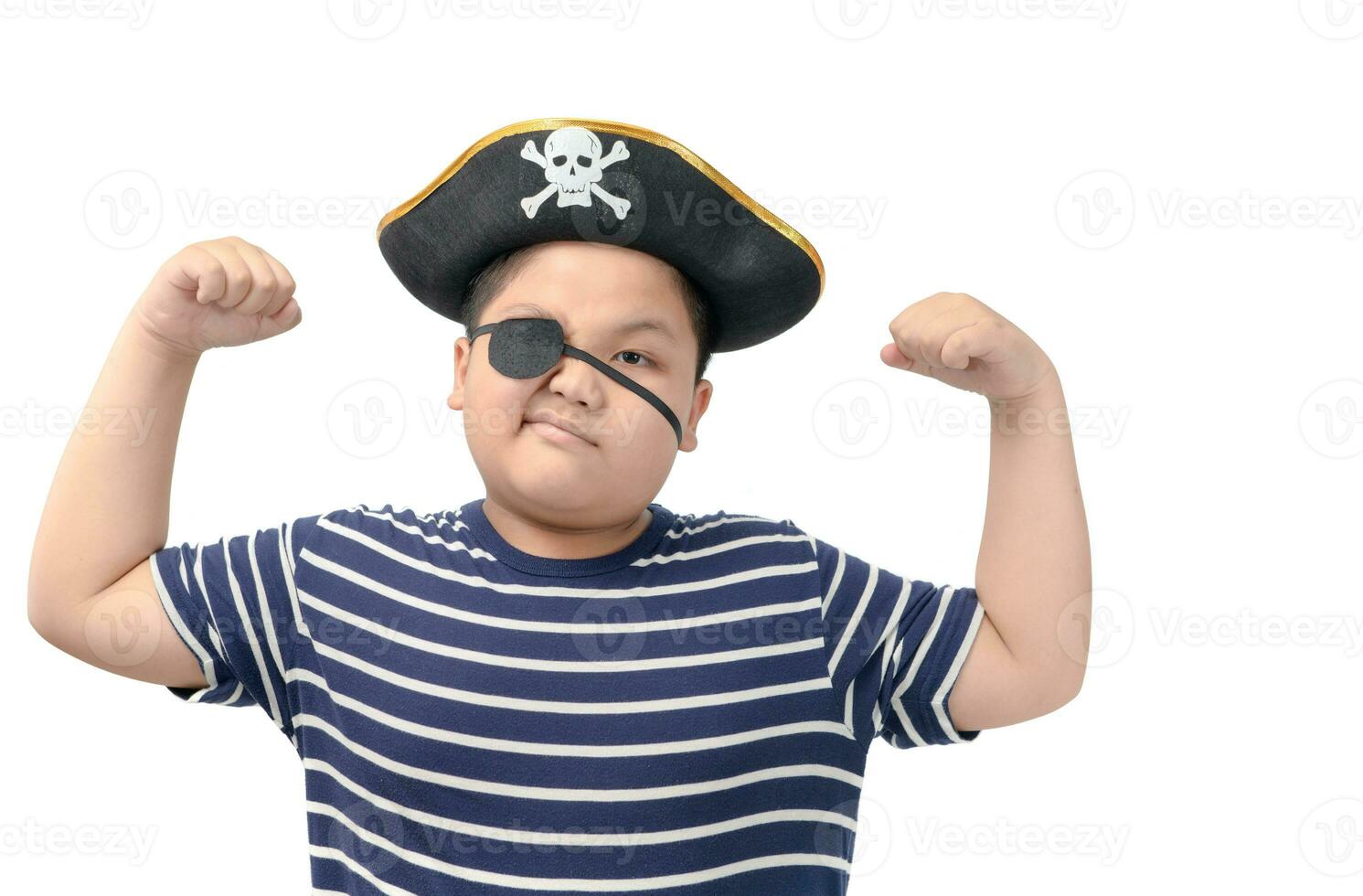 Grasso ragazzo indossare un' pirata costume mostrare muscolo foto
