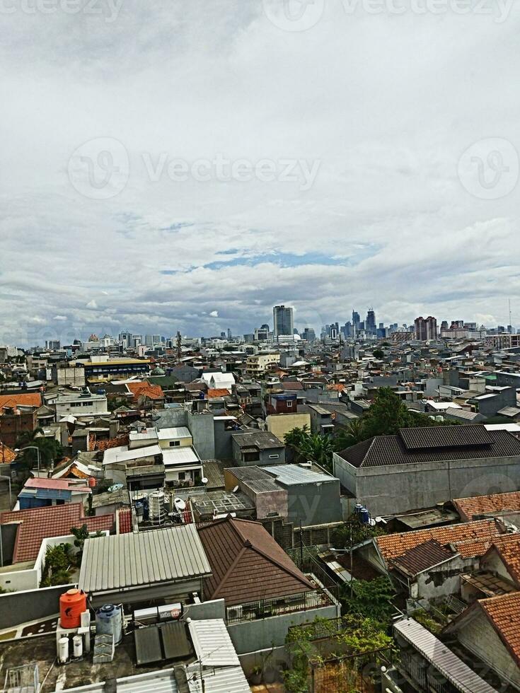 paesaggio città Visualizza di Giacarta, Indonesia. case, e grattacielo edifici foto