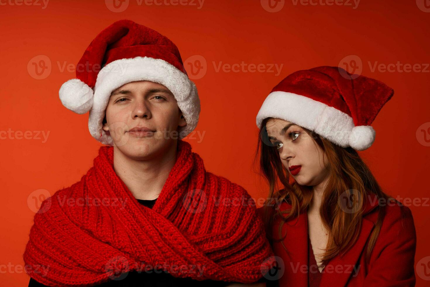 uomo e donna nel nuovo anni Abiti Natale vacanza isolato sfondo foto