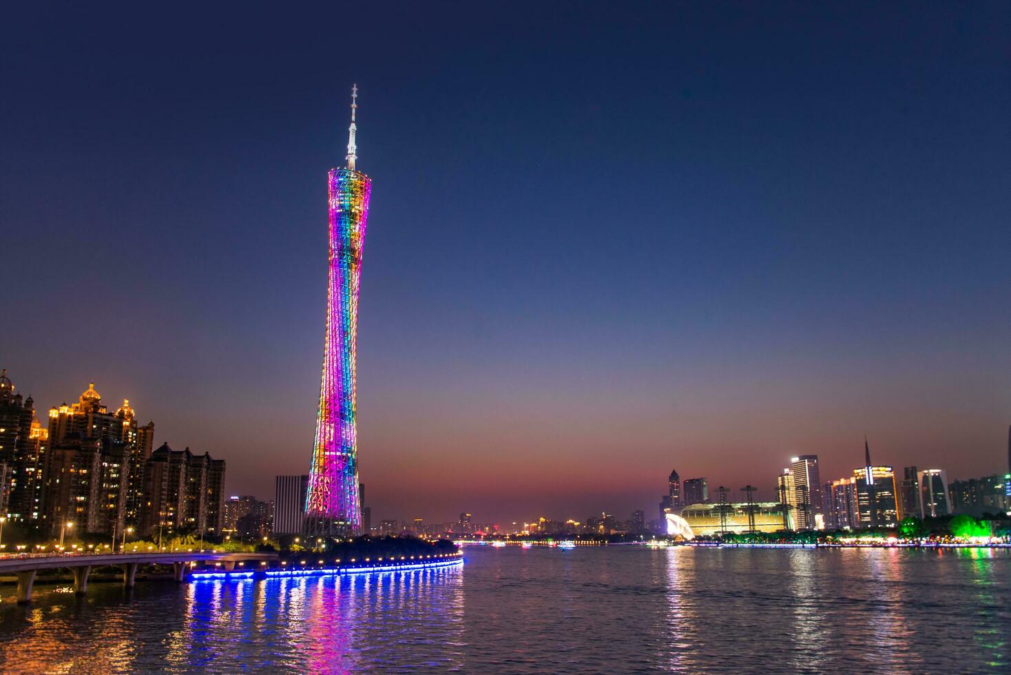 guangzou, Cina - aprile 02, 2017-guangzhou Torre o cantone Torre, formalmente Guangzhou tv astronomico e giro turistico Torre è un' 595,7 metri alto multiuso osservazione Torre nel Guangzhou. foto