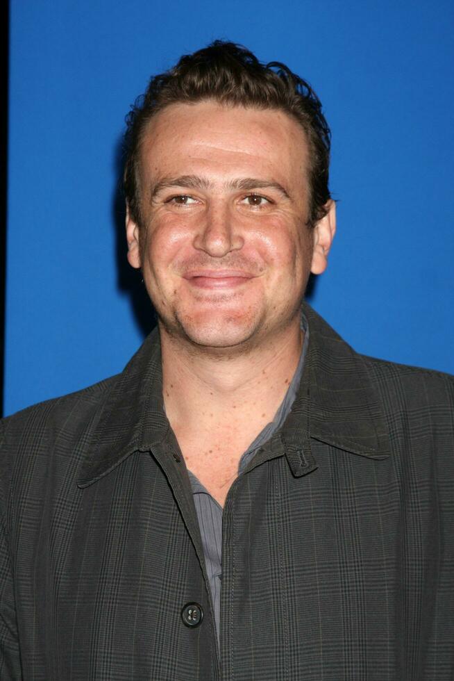 los angeles sep 16 jason segel arriva a il cbs autunno festa 2010 a il colonia su settembre 16 2010 nel los angeles circa foto