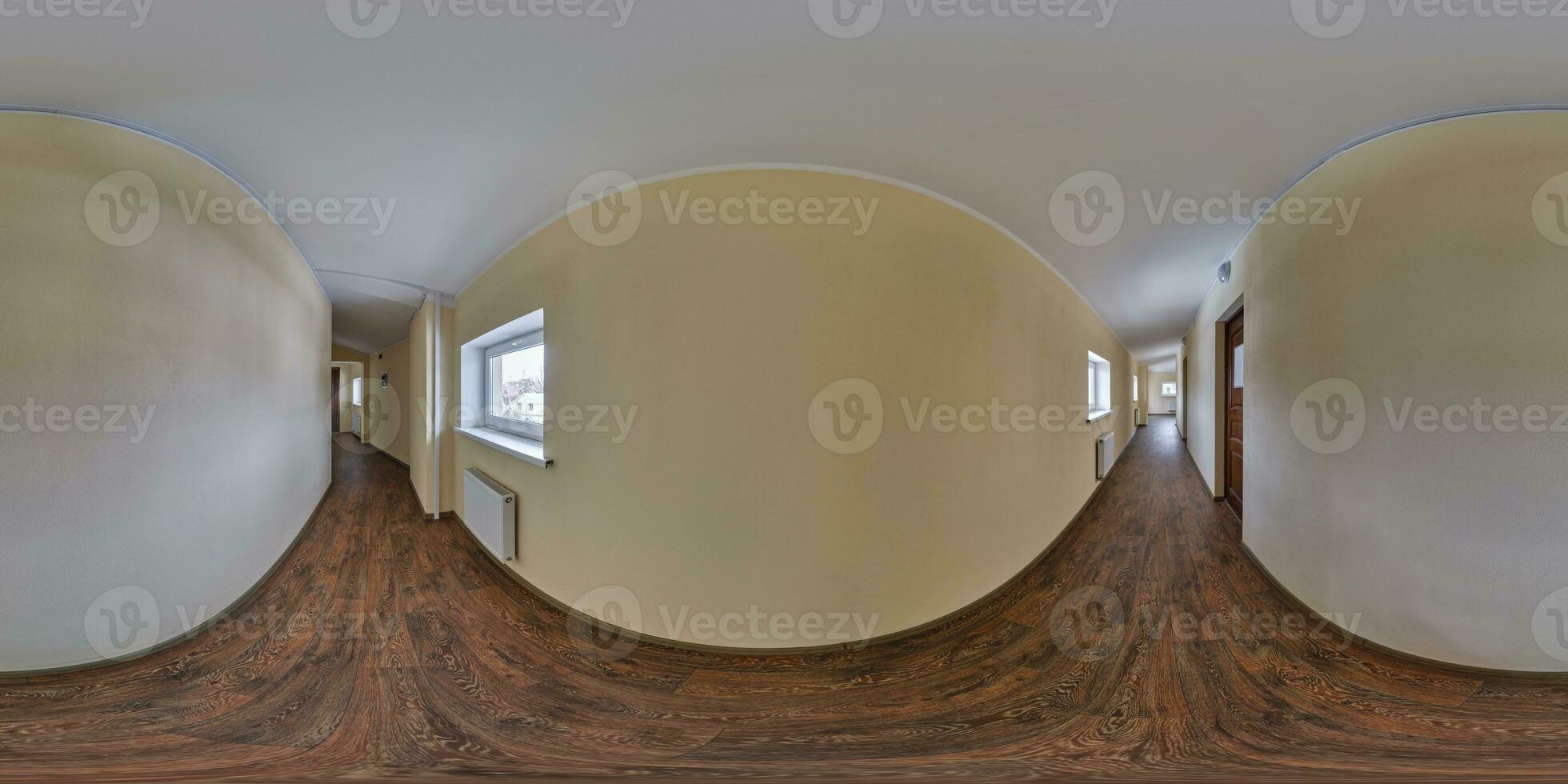 pieno senza soluzione di continuità sferico hdri 360 panorama nel interno di lungo stretto vuoto corridoio camera nel moderno appartamenti o ufficio nel equirettangolare proiezione foto