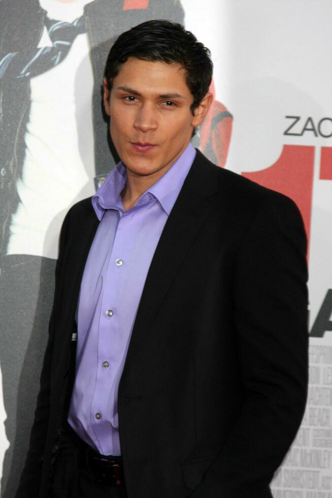 alex meraz in arrivo a il 17 ancora prima a grauman Cinese Teatro nel los angeles circa su aprile 14 20092009 foto