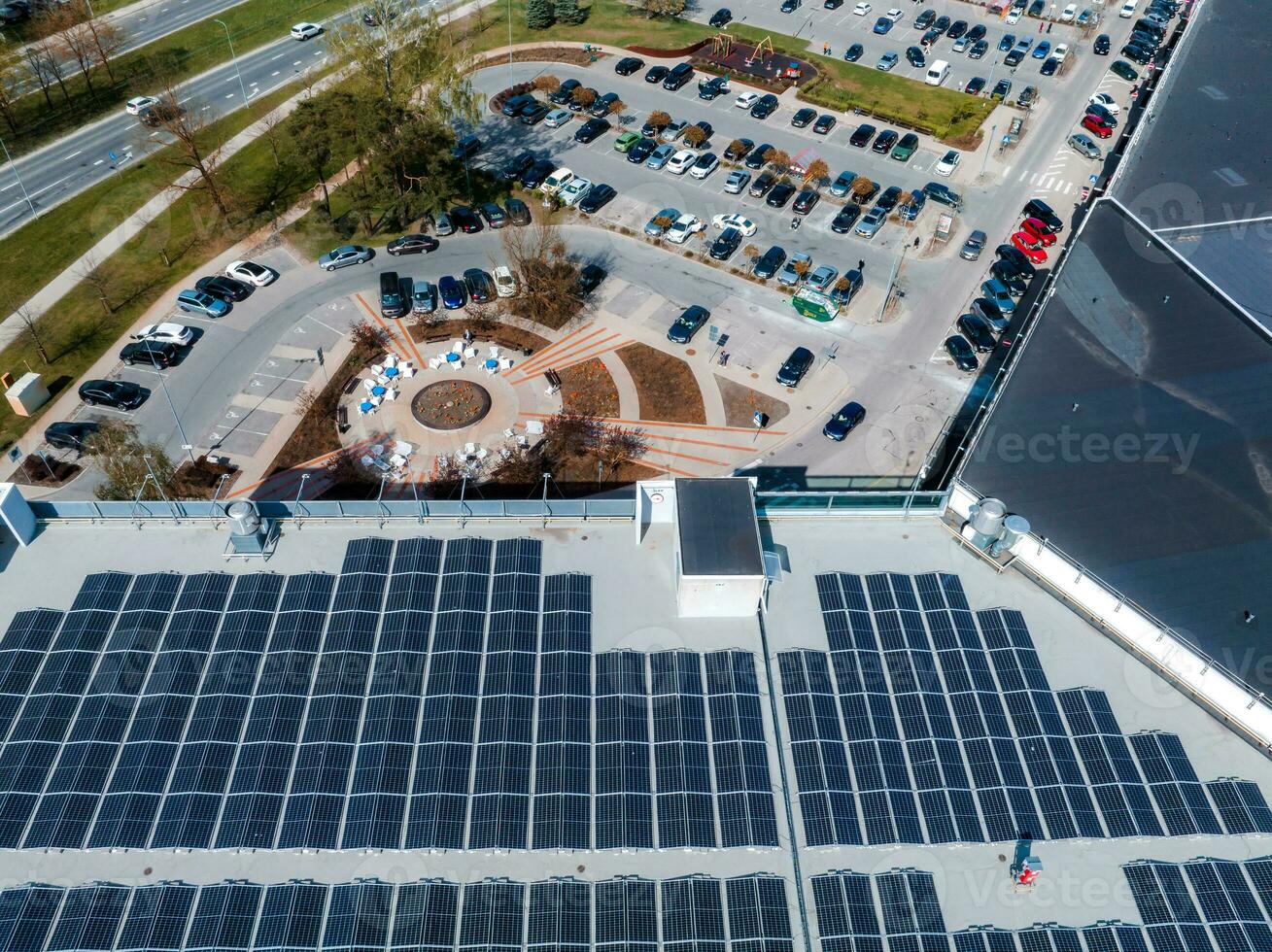 aereo Visualizza di il Spezia shopping centro commerciale nel riga, Lettonia. foto