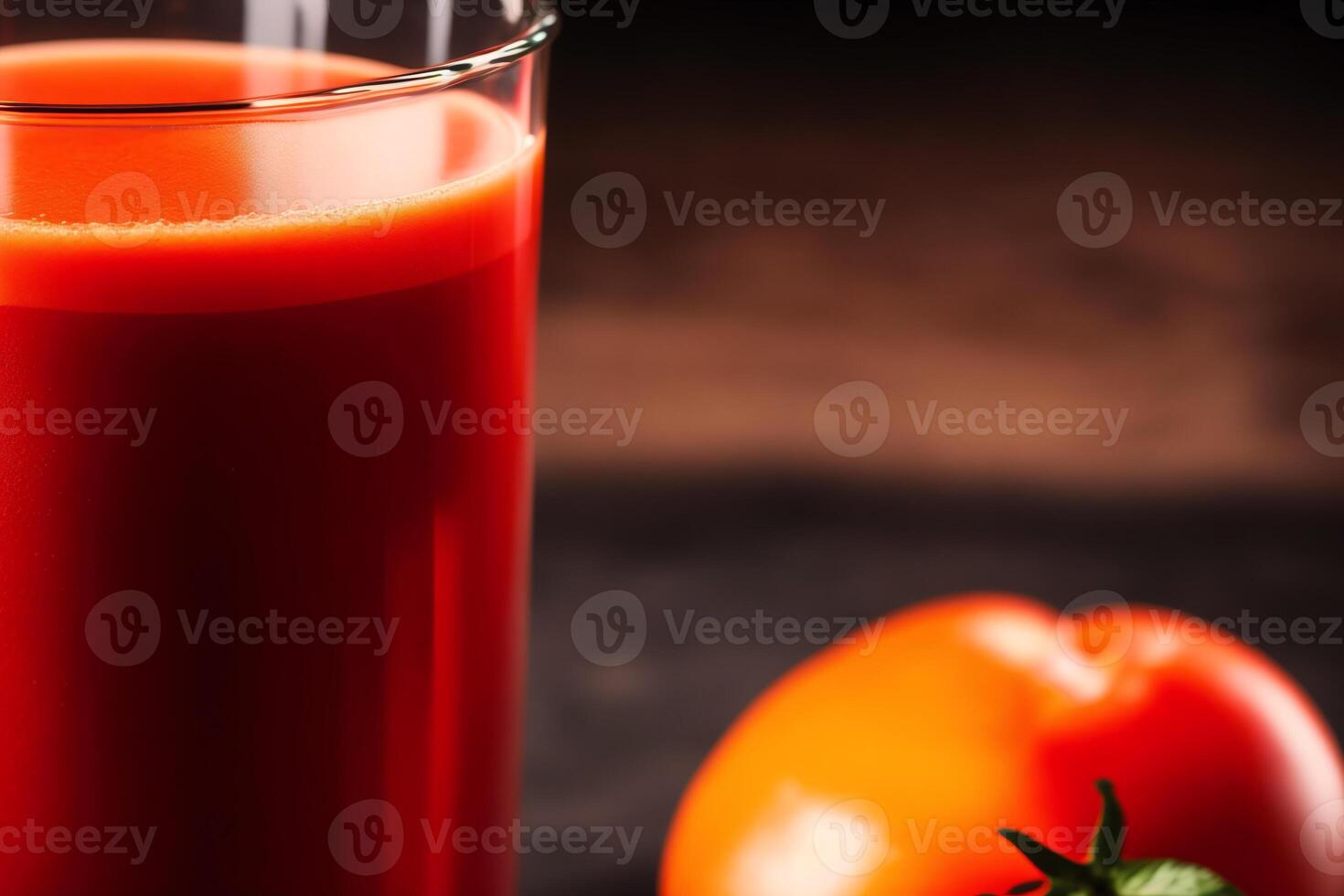 fresco pomodoro succo nel un' bicchiere su un' di legno sfondo, avvicinamento. salutare cibo concetto. generativo ai foto