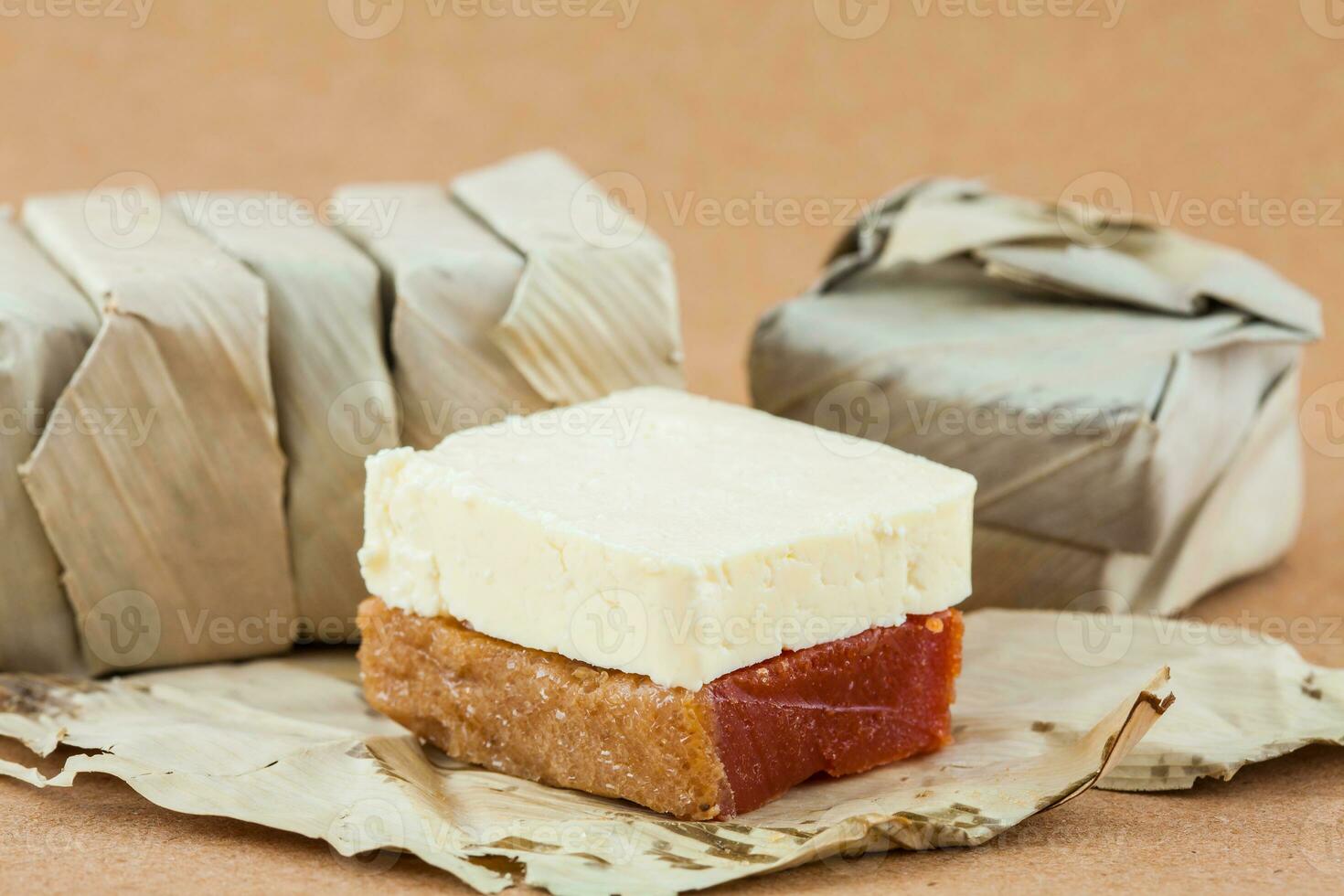 tradizionale colombiano dolce a partire dal il velez cittadina nel santander chiamato Bocadillo foto