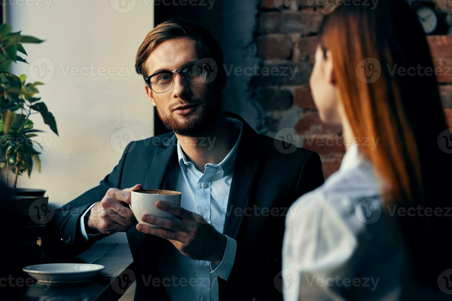 opera colleghi comunicazione finanziario stile di vita prima colazione finanza foto