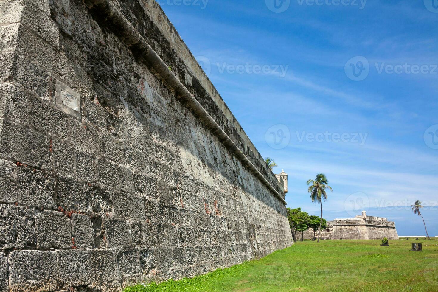 muri di cartagena de indie costruito a il fine di il xvi secolo per il difesa di il città foto