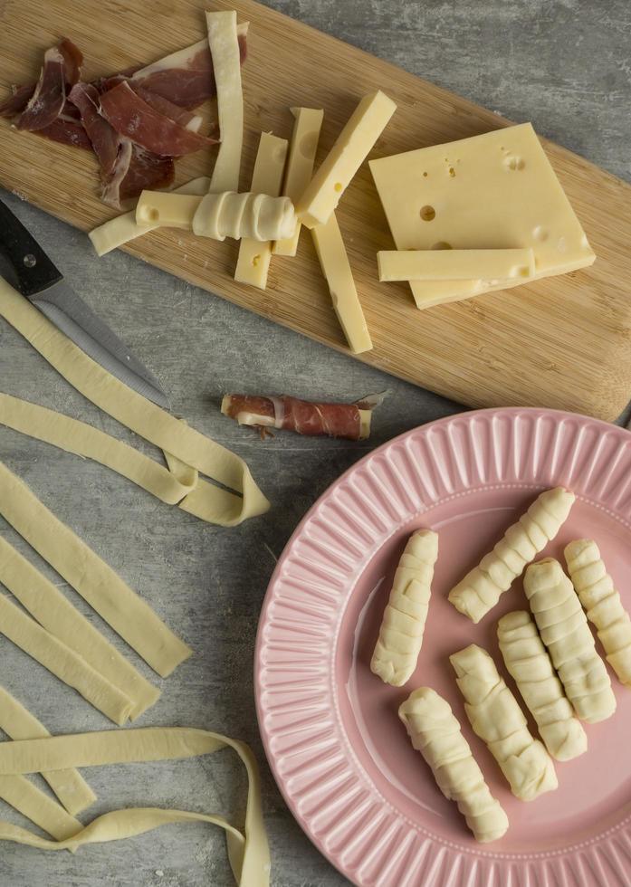 ingredienti tequenos con formaggio foto