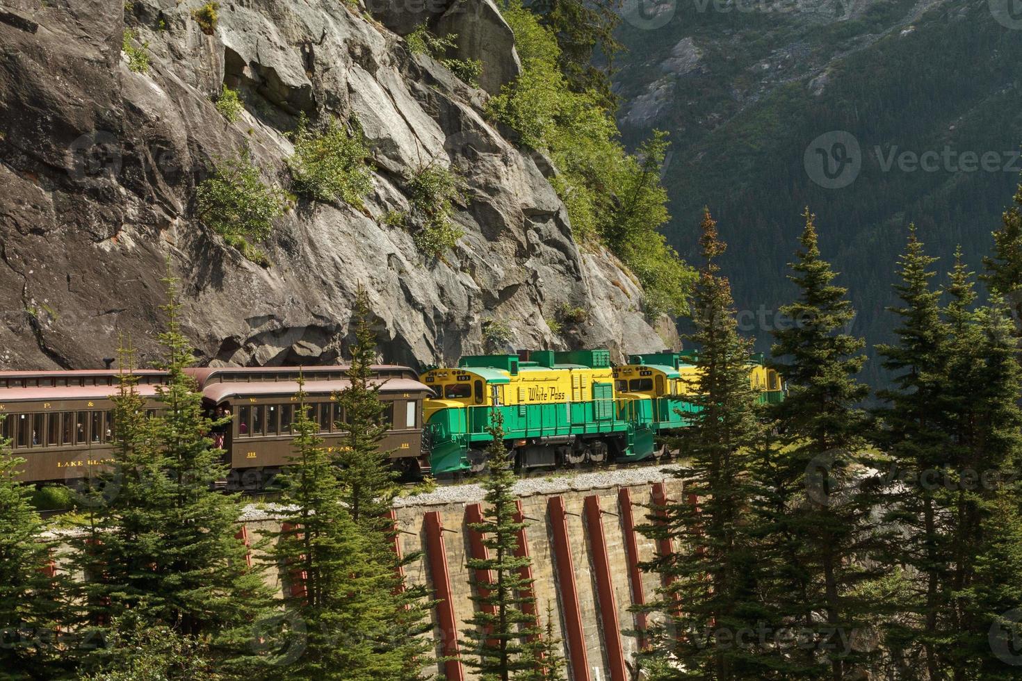 ferrovia panoramica su white pass e yukon route in skagway alaska foto