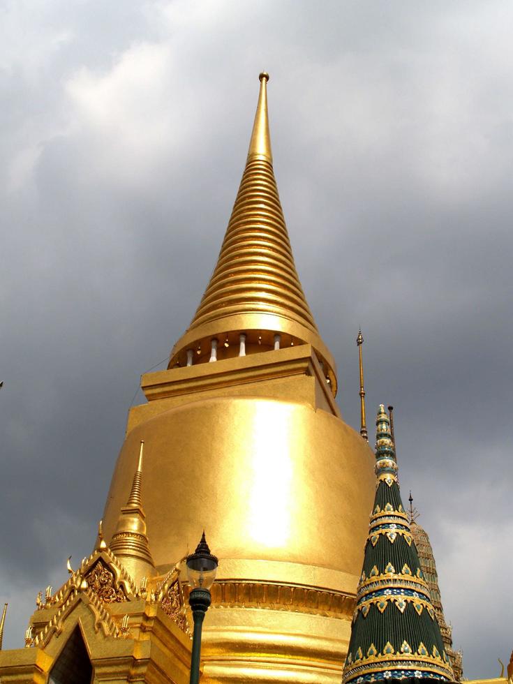 Tempio di Wat Phra Kaew a Bangkok, in Thailandia foto