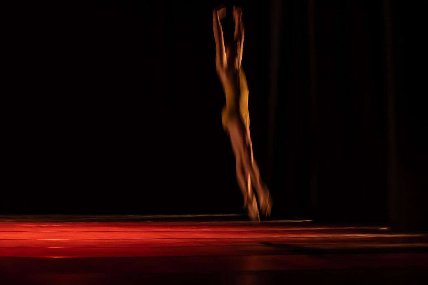 il movimento astratto della danza foto