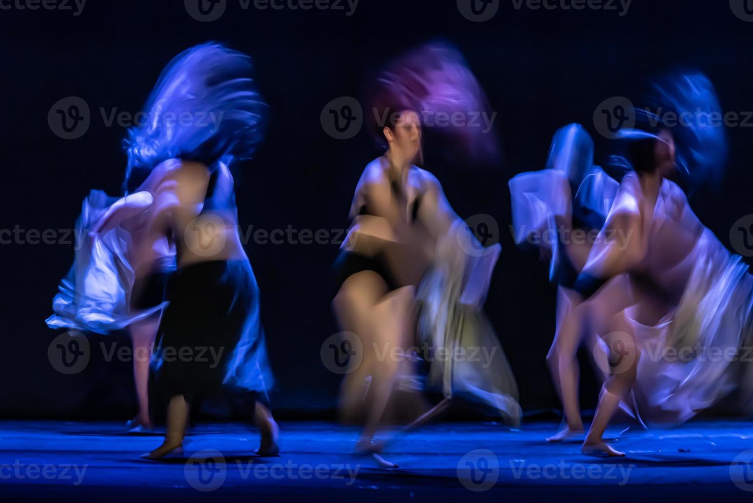 il movimento astratto della danza foto