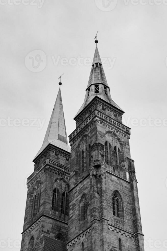 Tedesco Chiesa nel il cielo foto