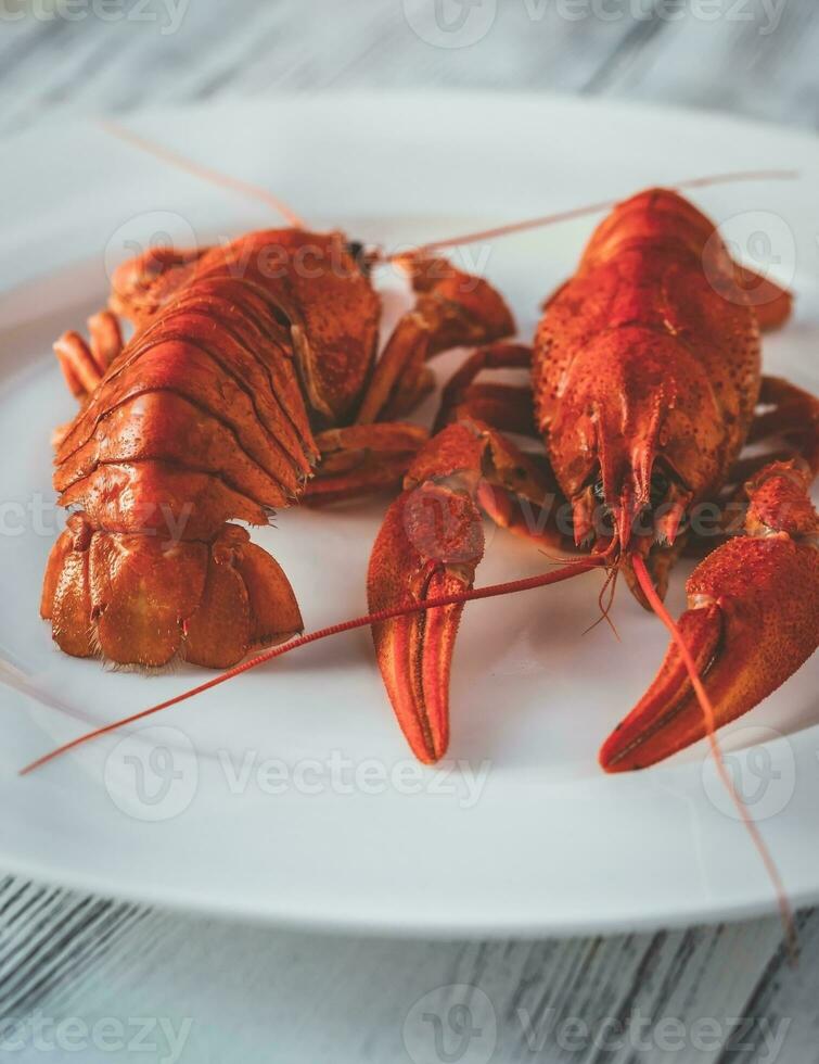 piatto di bollito Gambero con salsa foto