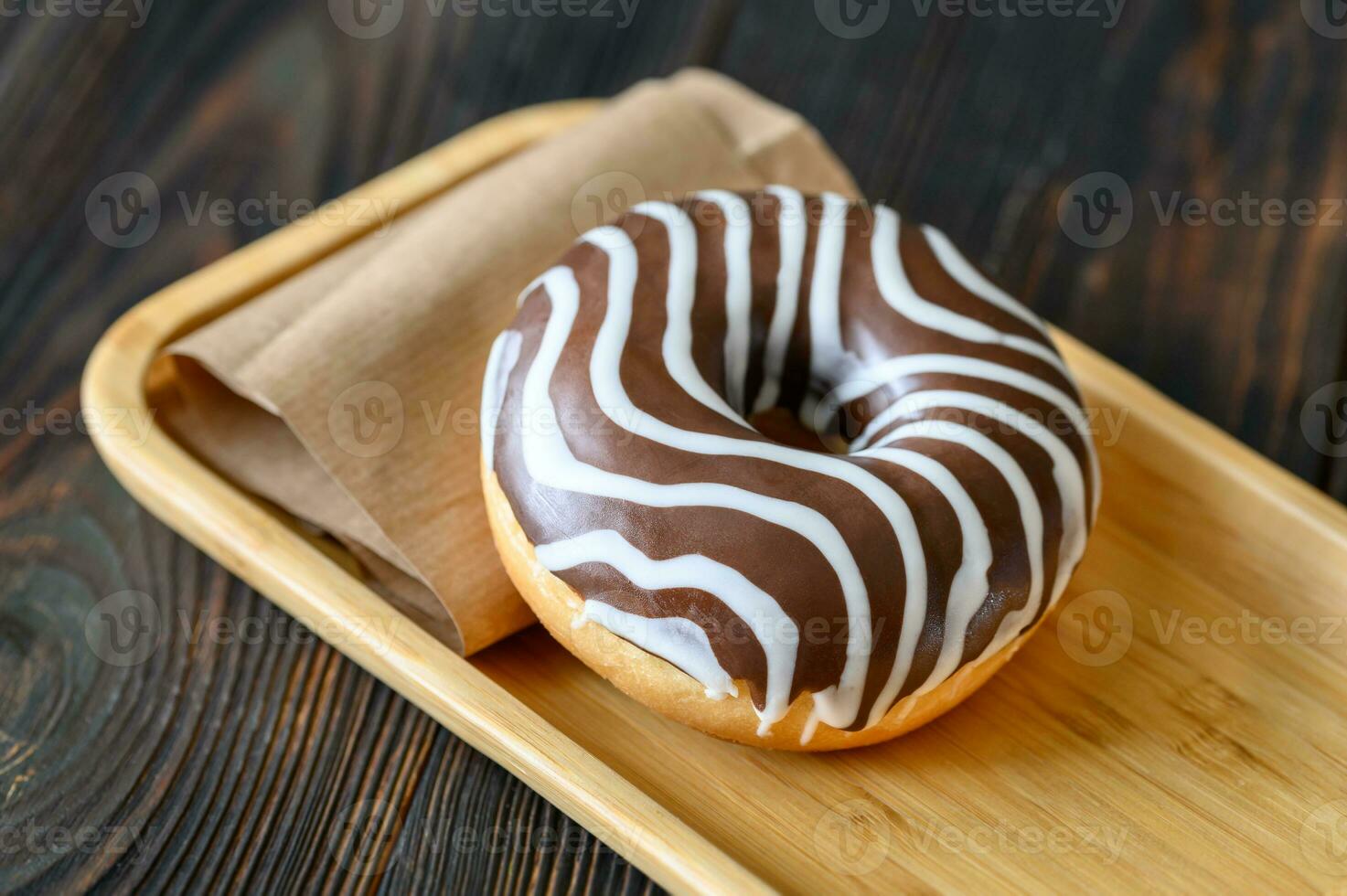 primo piano della ciambella al cioccolato foto