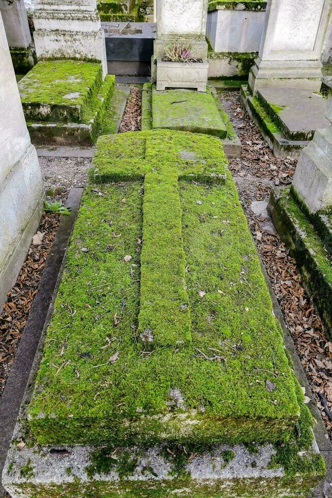 cimitero du pere lachaise tipico francese cimitero, foto