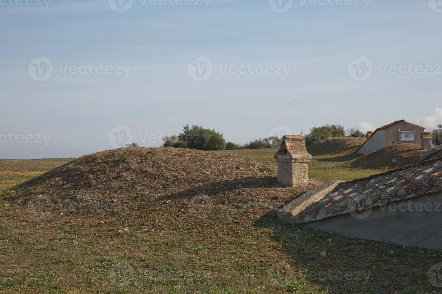 la necropoli etrusca dei monterozzi foto