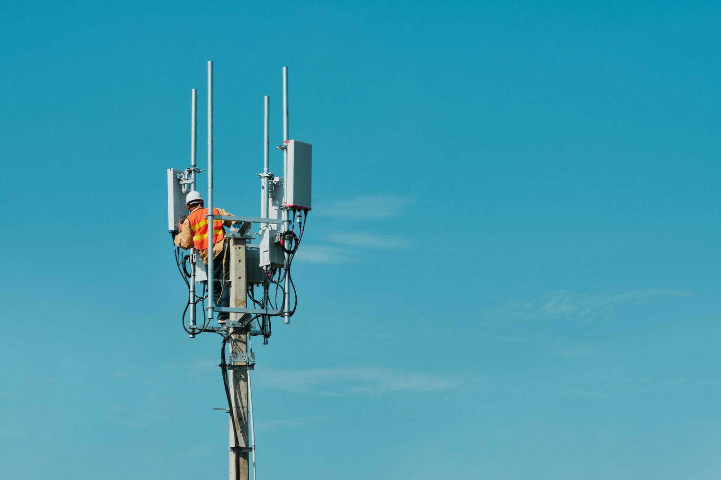 tecnico su telecomunicazione antenna Torre foto