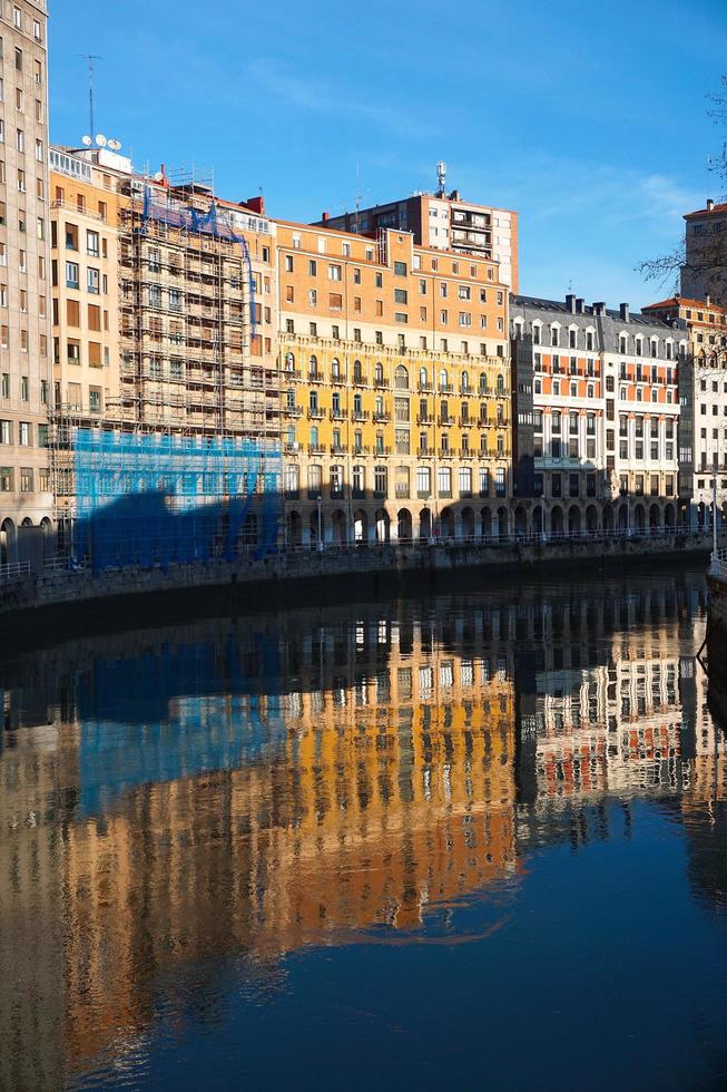 paesaggio urbano della città di bilbao spagna destinazione di viaggio foto