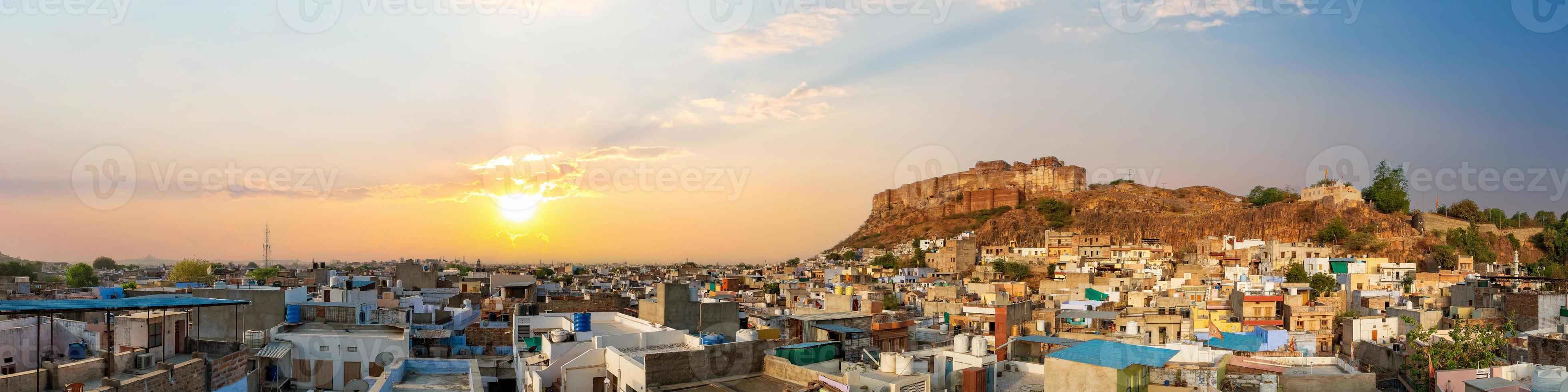 vista panoramica del forte mehrangarh a jodhpur foto