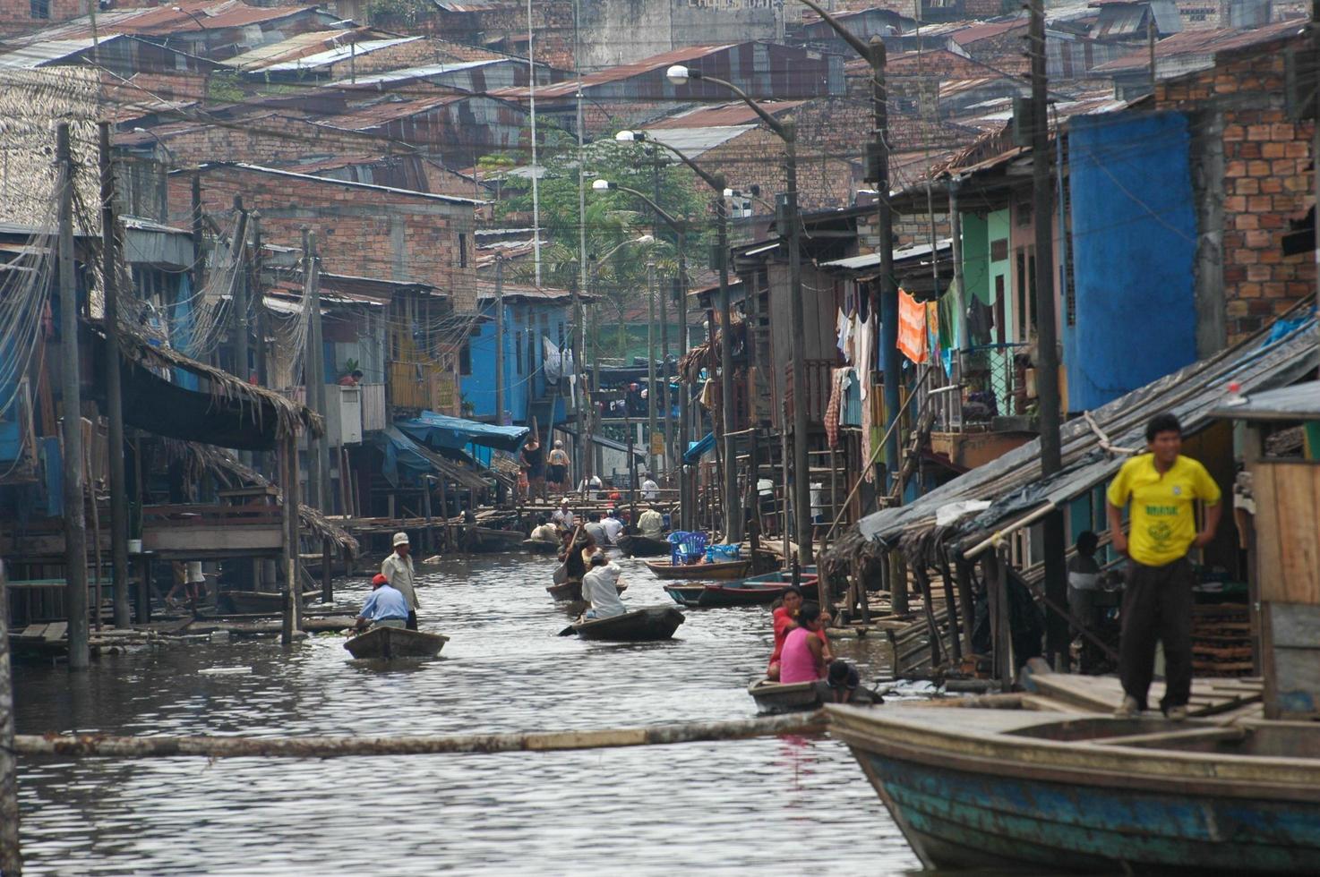 i bassifondi del villaggio di belen a iquitos foto