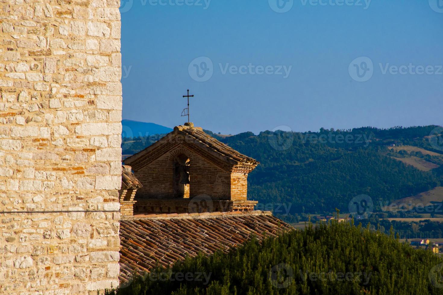 campanile a gubbio in umbria foto