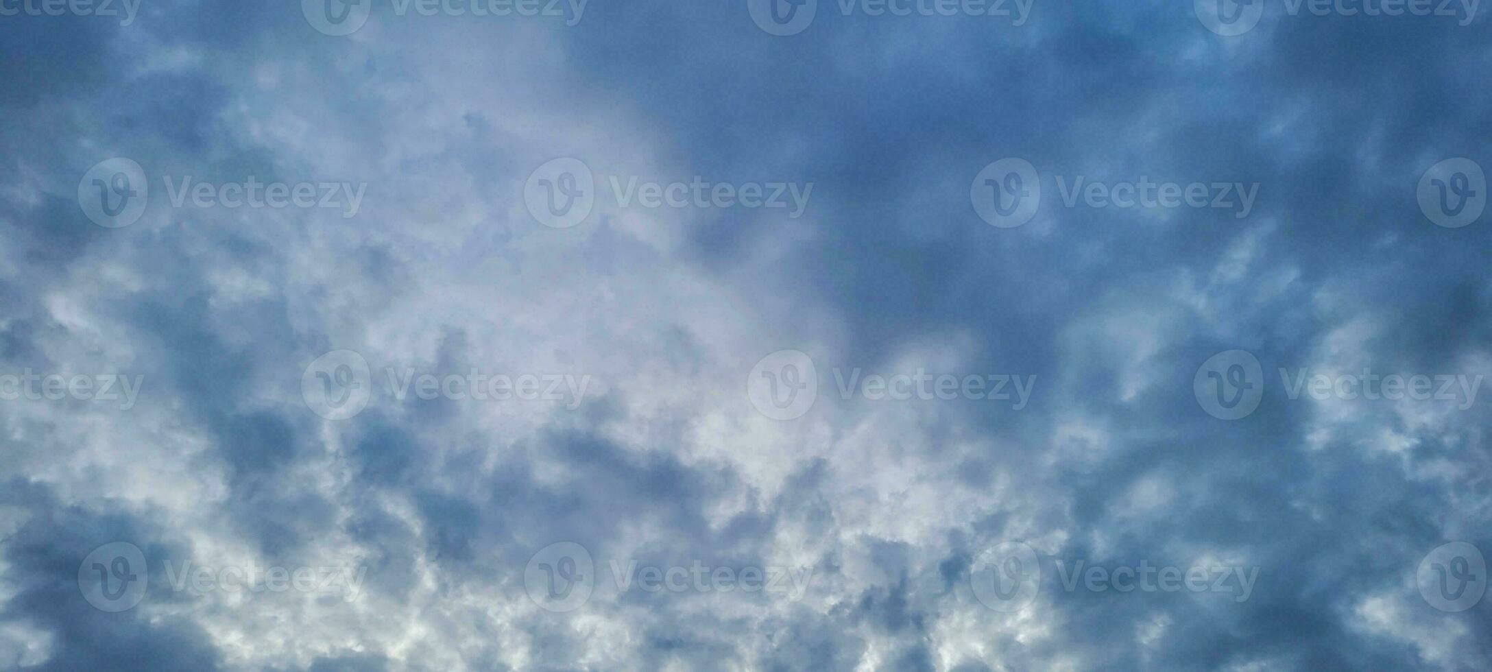 blu cielo quello può essere Usato come un' sfondo foto