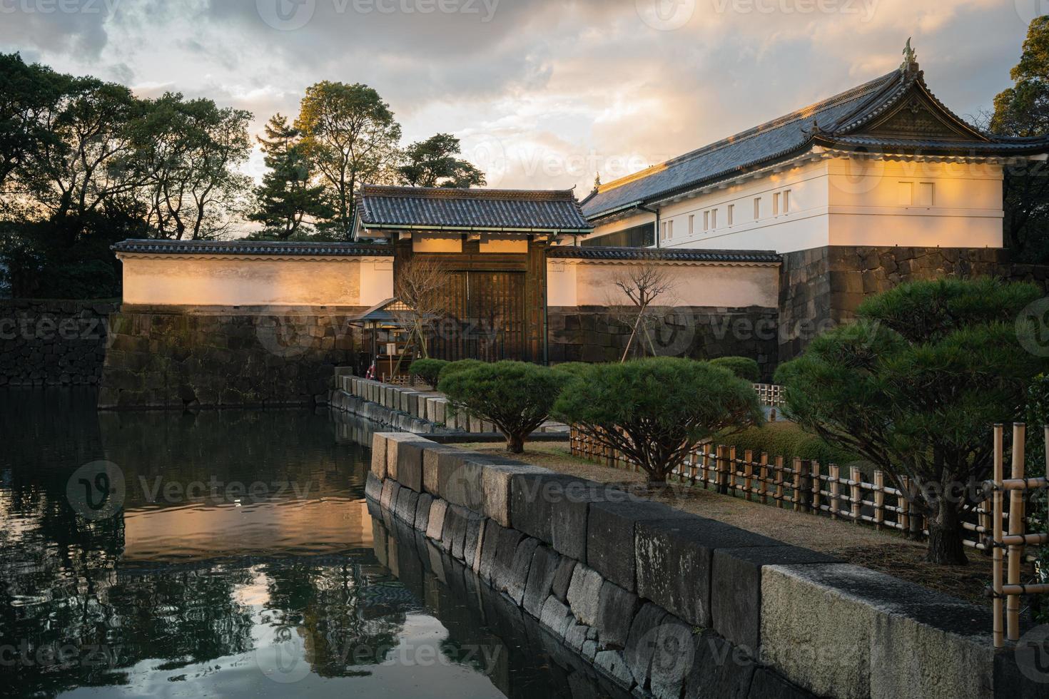 castello di edo a tokyo, giappone in inverno foto