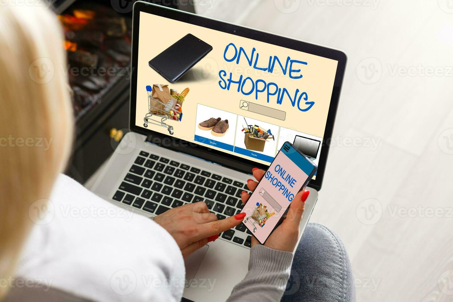acquisti, tecnologia e Internet concetto giovane ragazza shopping con il computer portatile computer su un' immaginario negozio foto