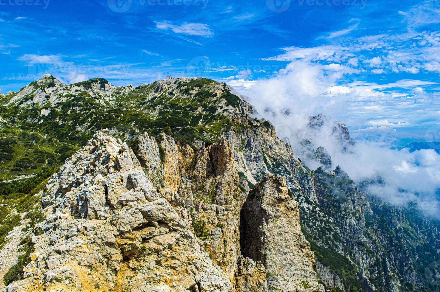 montagna e nuvole a Recoaro foto