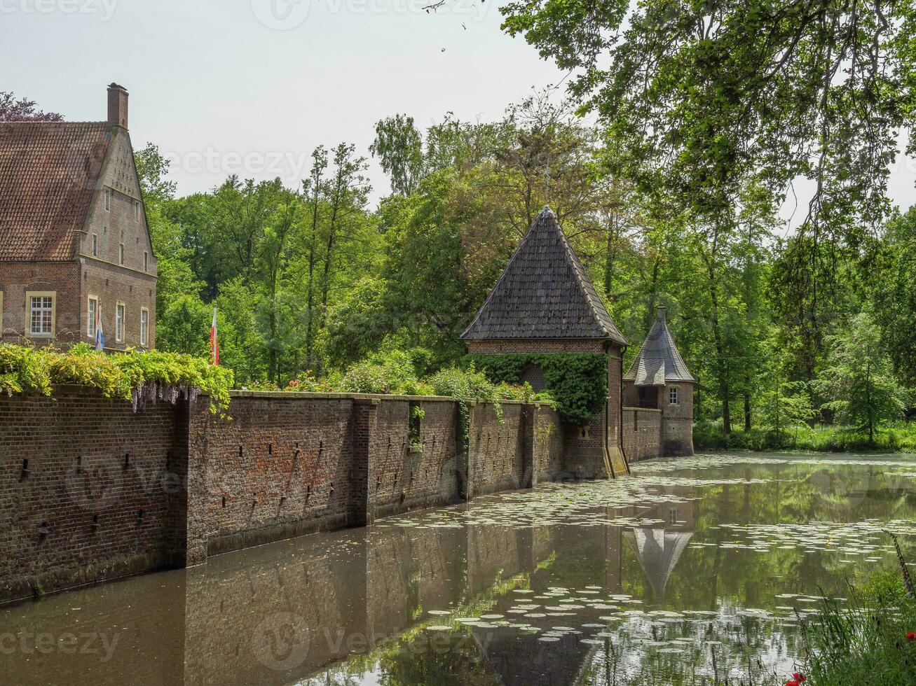 il castello di wellbergen nel westfalia foto