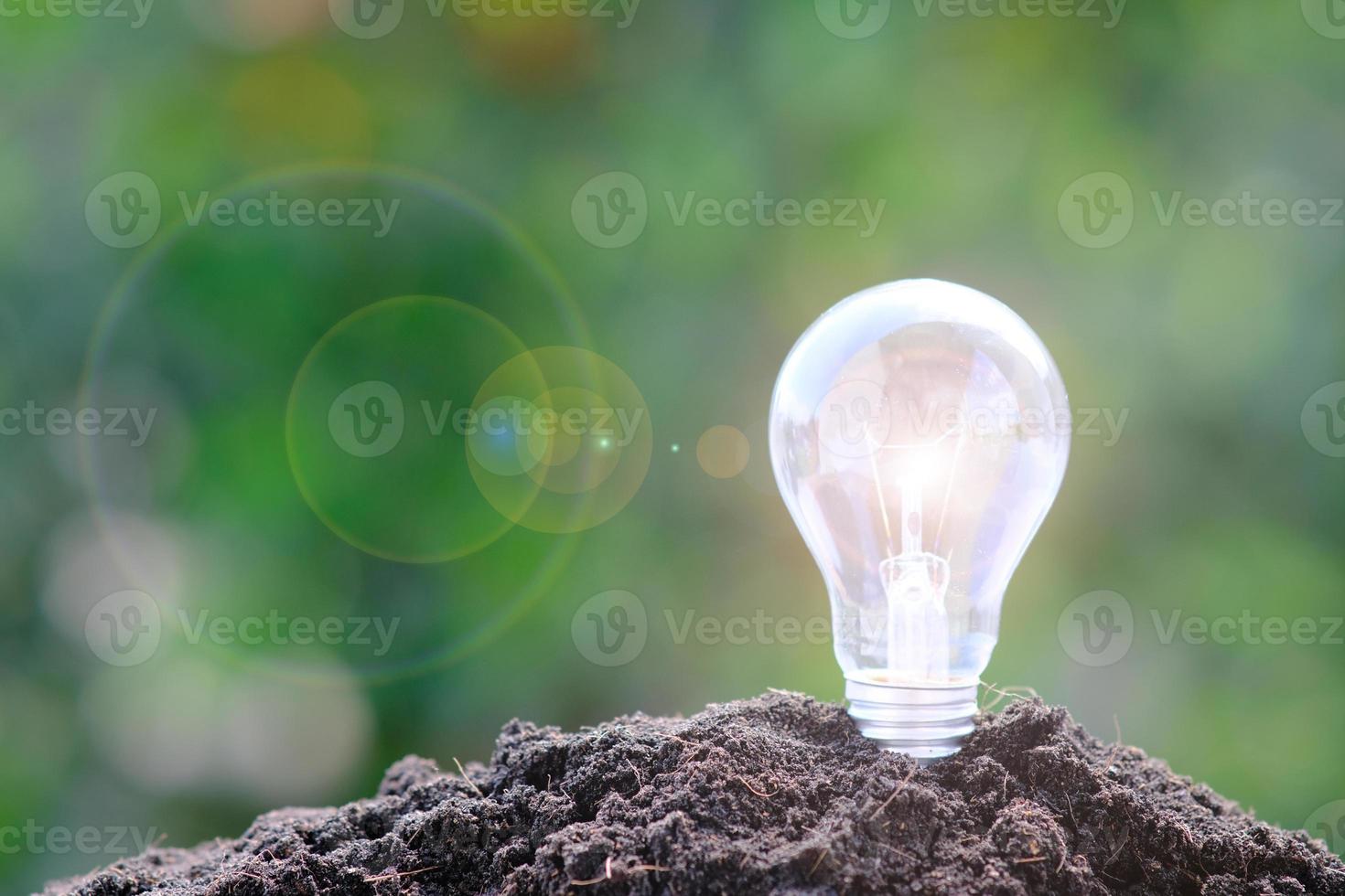 sfondo della lampadina e spazio per il concetto di idea foto