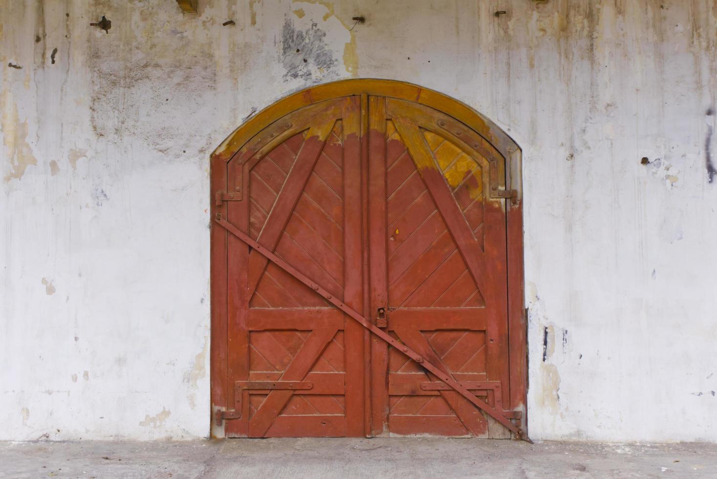 porta in legno vintage foto