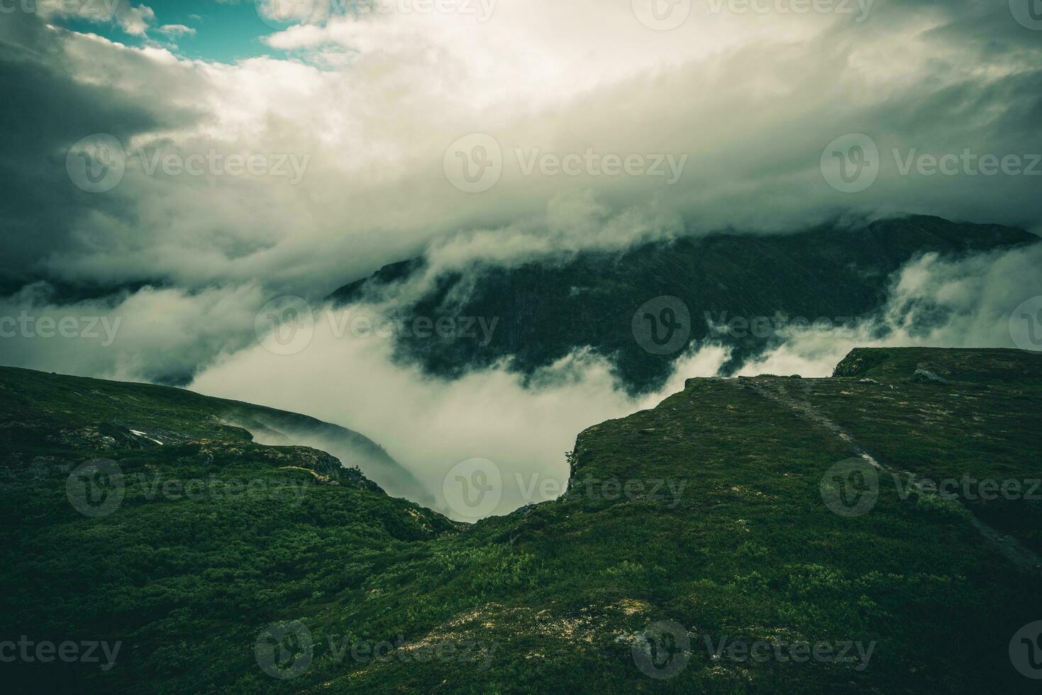 nuvoloso Norvegia paesaggio foto