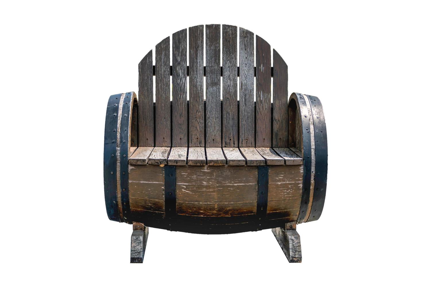 sedia in legno vintage su sfondo bianco foto