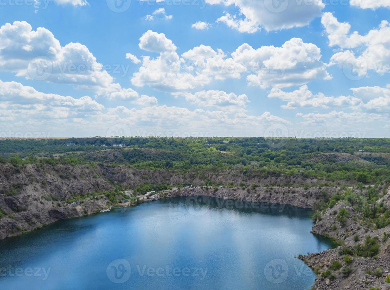 Migia radon radioattivo lago abbandonato cava di granito nella regione di mykolaiv ucraina stock photo foto