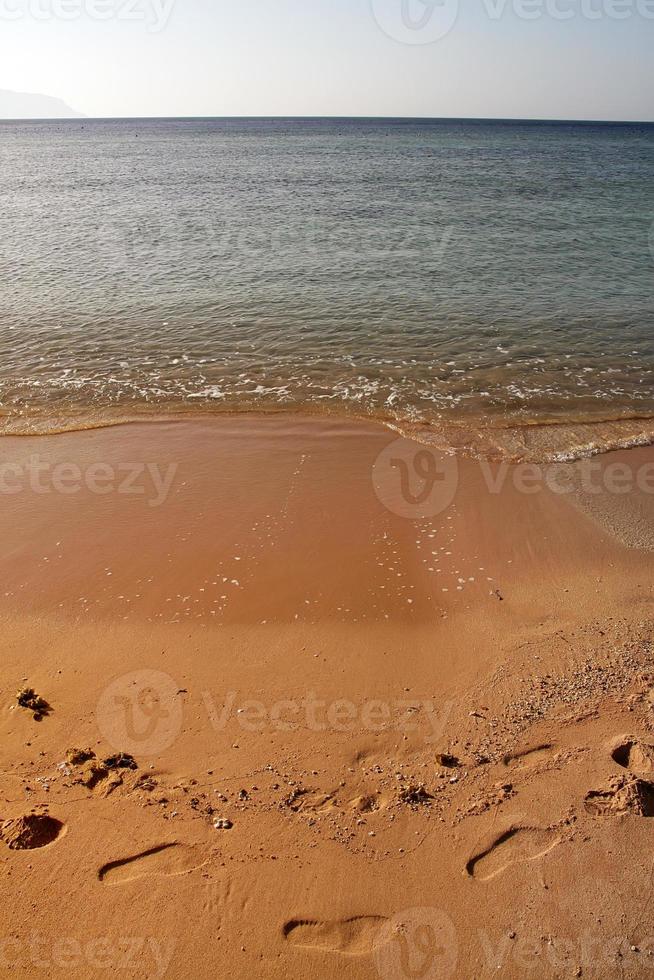 passi sulla spiaggia foto