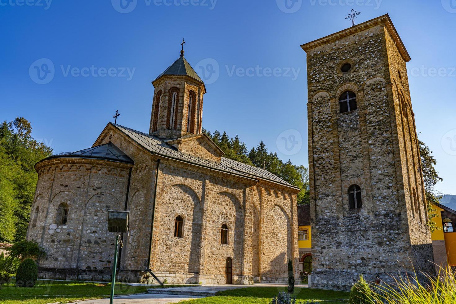 monastero di raca in serbia foto