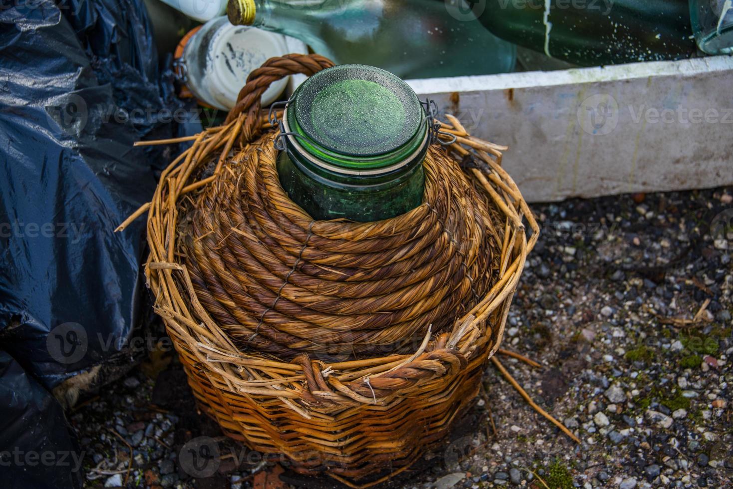 vecchio pallone abbandonato foto