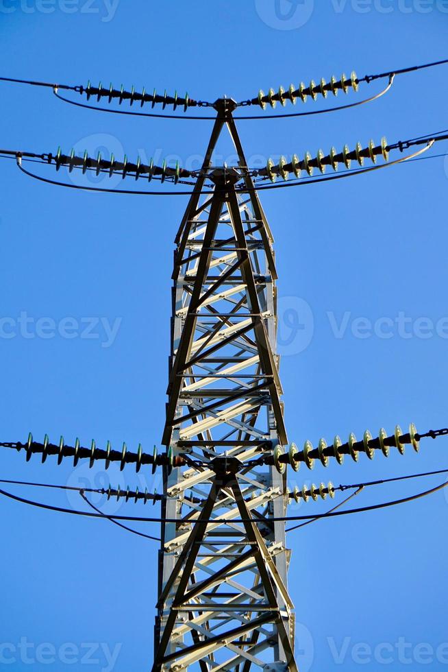 torre di trasmissione di energia elettrica foto